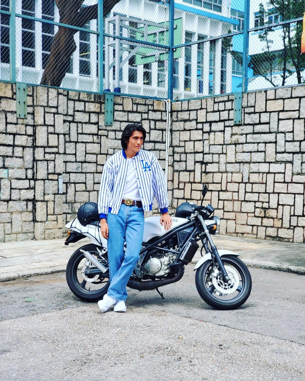 曾拍《我家無難事》飾演爸爸的年輕版。